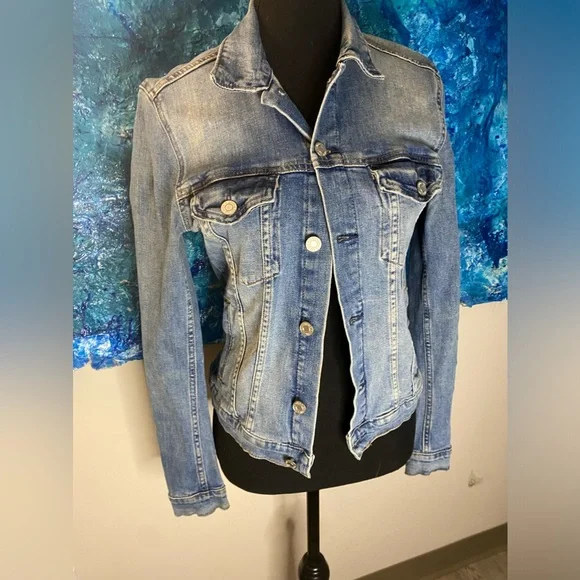 Jean jacket - Picture 2 of 13